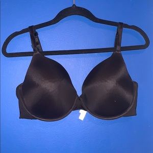 Pink Victoria’s Secret tshirt bra!